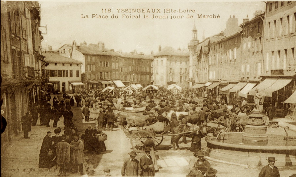 Yssingeaux marché sur-le-foiral-au-debut-du-xx-e-siecle-le-marche-des-bovins-etait-en-bonne-place-photo-dr-collection-prive-e-1605695694